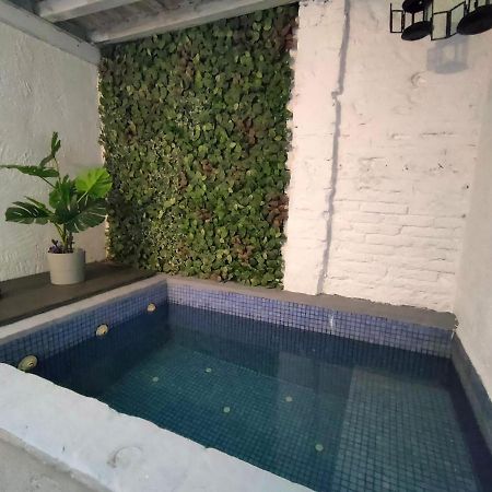 Pequeno Alojamiento Con Mini Piscina - No Climatizada Βαλένθια Εξωτερικό φωτογραφία